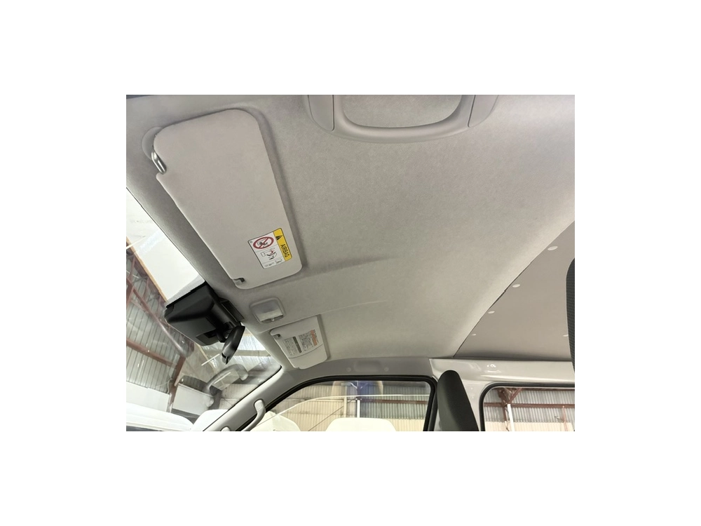 2024 Toyota Hiace Facelift Model / 4X4 / SUPER LOW 62kms / TIMBER FLOOR!