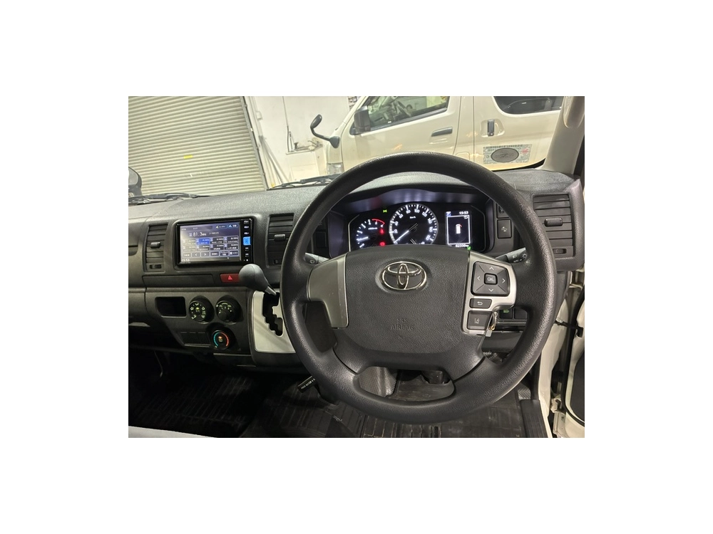 2024 Toyota Hiace Facelift Model / 4X4 / SUPER LOW 62kms / TIMBER FLOOR!