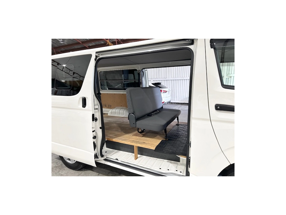 2023 Toyota Hiace Latest Facelift Model **4WD 4WD 4WD** **SUPER LOW 62kms**