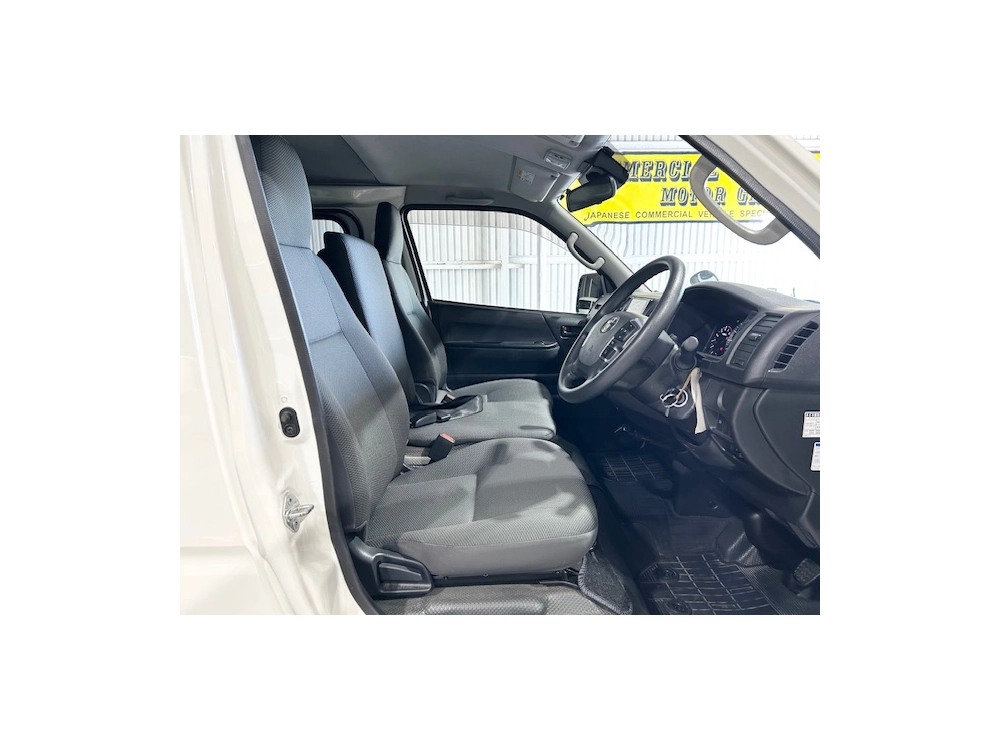 2023 Toyota Hiace Latest Facelift Model **4WD 4WD 4WD** **SUPER LOW 62kms**