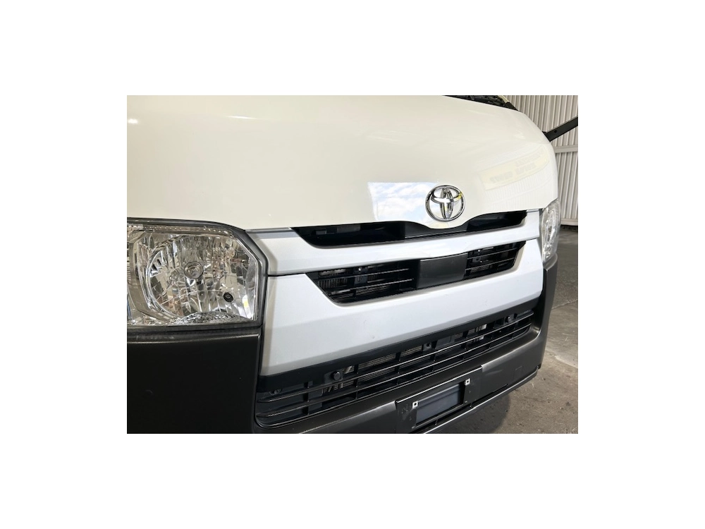 2023 Toyota Hiace Latest Facelift Model **4WD 4WD 4WD** **SUPER LOW 62kms**