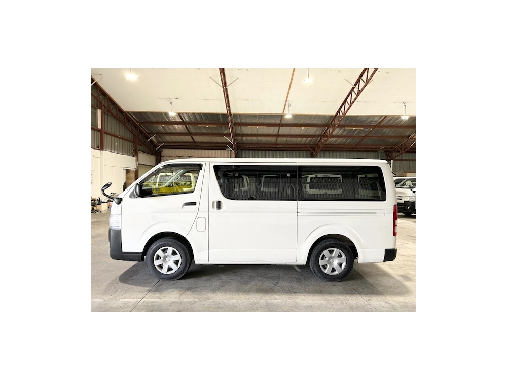 2023 Toyota Hiace Latest Facelift Model **4WD 4WD 4WD** **SUPER LOW 62kms**