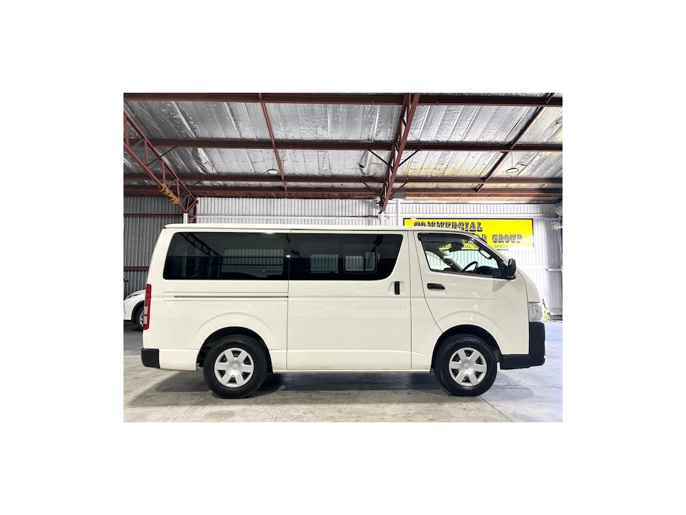 2023 Toyota Hiace Latest Facelift Model **4WD 4WD 4WD** **SUPER LOW 62kms**