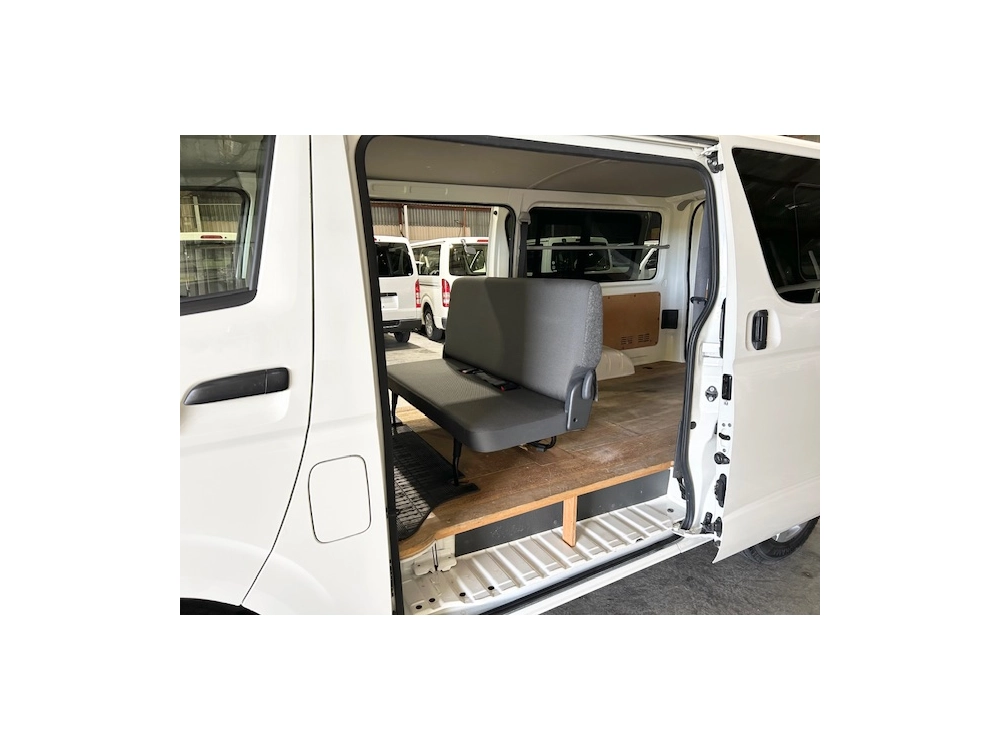 2023 Toyota Hiace Latest Facelift Model **4WD 4WD 4WD** **SUPER LOW 62kms**