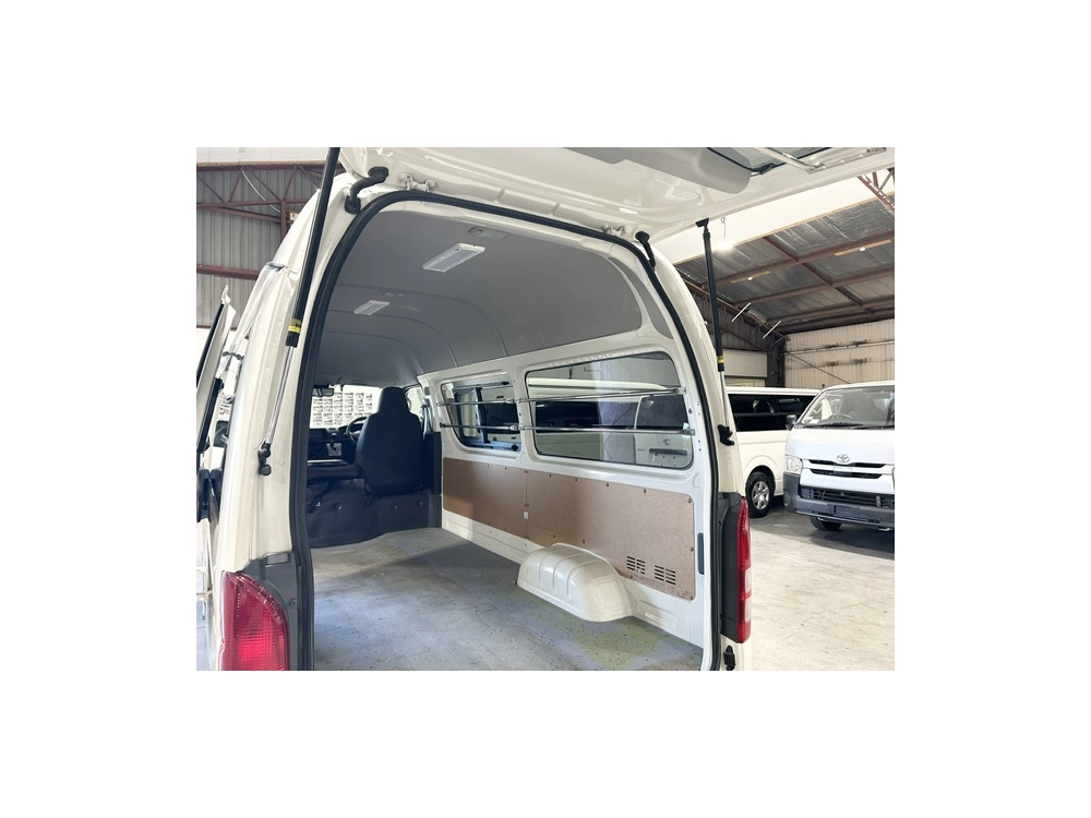 2023 Toyota Hiace 4X4 HighRoof _360 Degree Camera_62kms