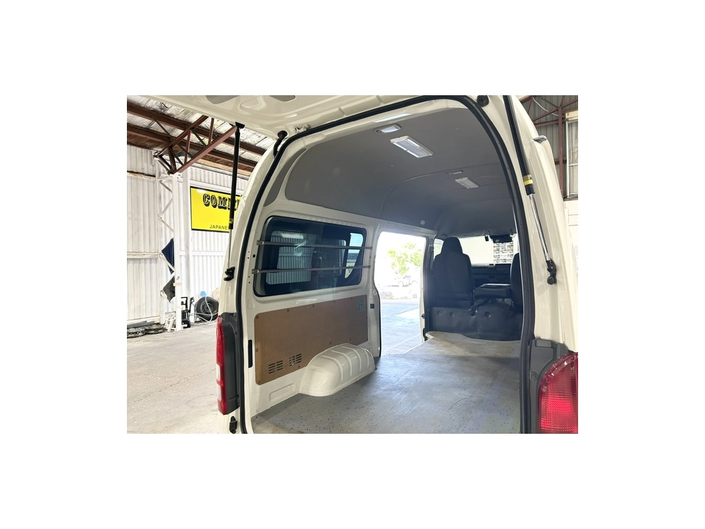 2022 Toyota Hiace =4X4= RARE HIGHROOF DIESEL 