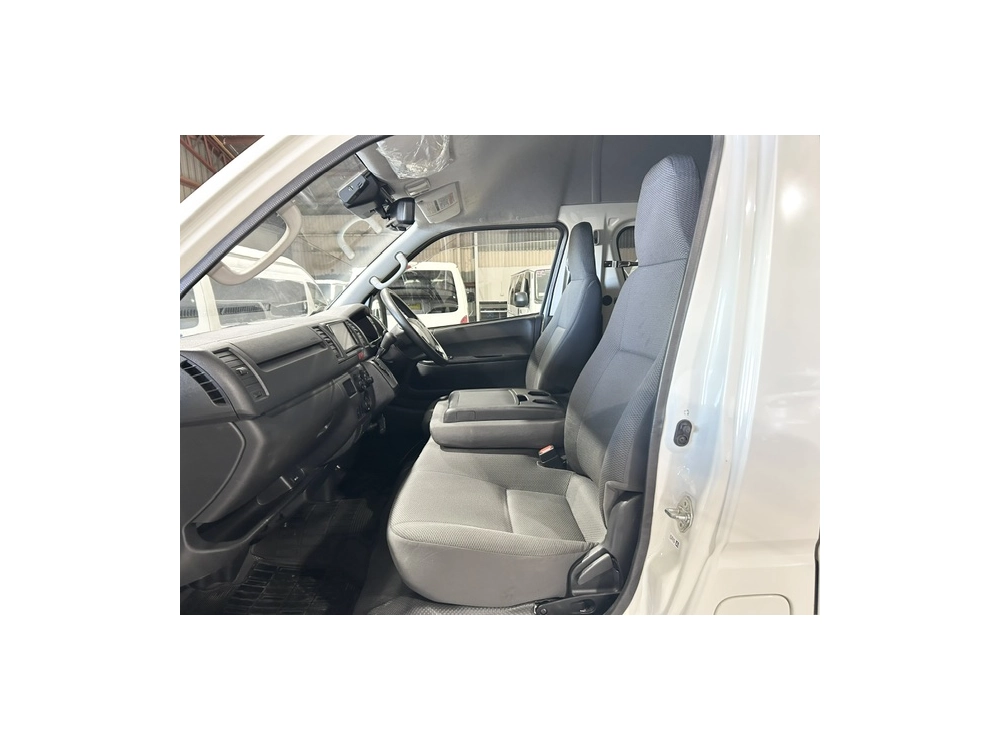 2023 Toyota Hiace 4X4 HighRoof _360 Degree Camera_62kms