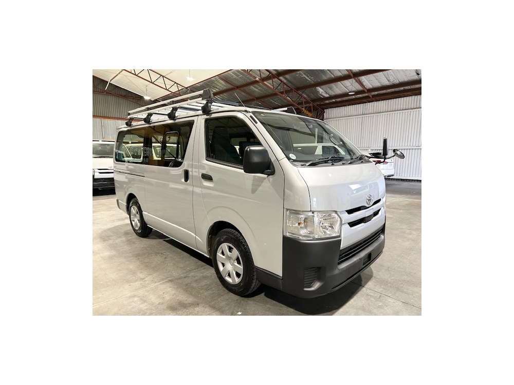 2018 TOYOTA HIACE LWB 2L PETROL *FREE ROOFRACK* SOLD SOLD SOLD