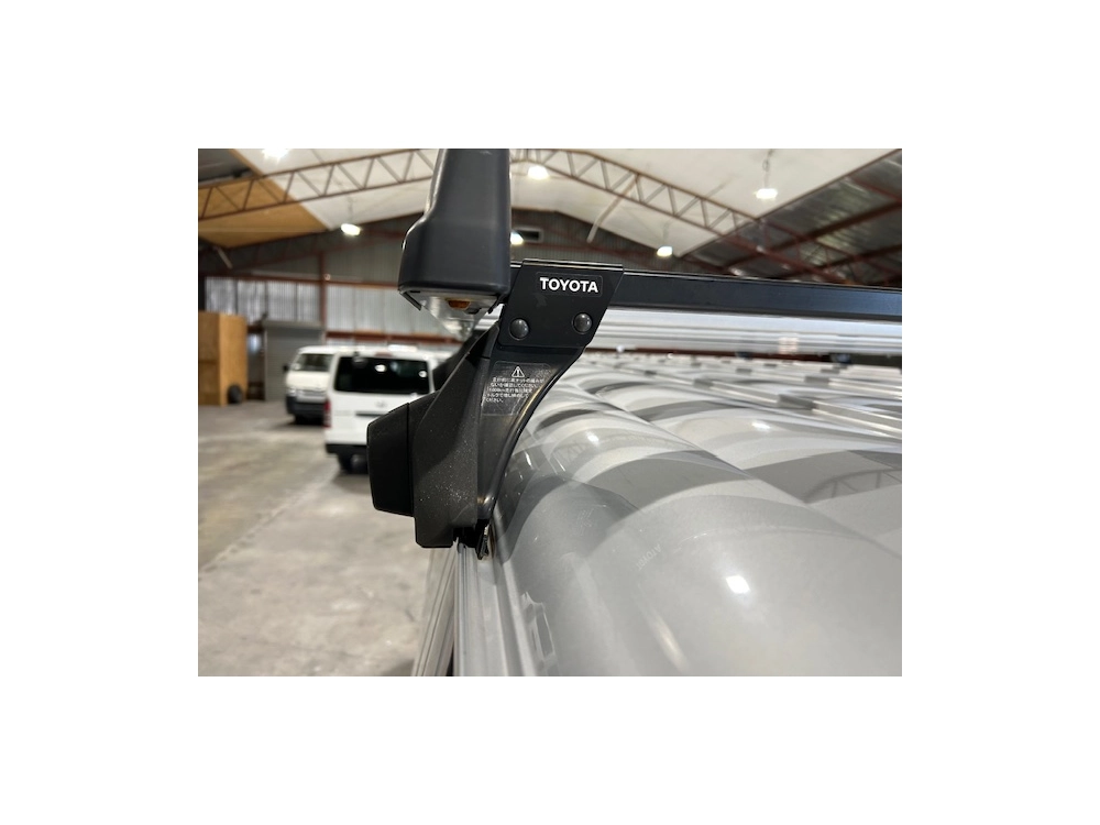 2018 TOYOTA HIACE 2L PETROL *FREE ROOFRACK* WAS $32,995 NOW $29,895 ++NEW YEAR SALE++
