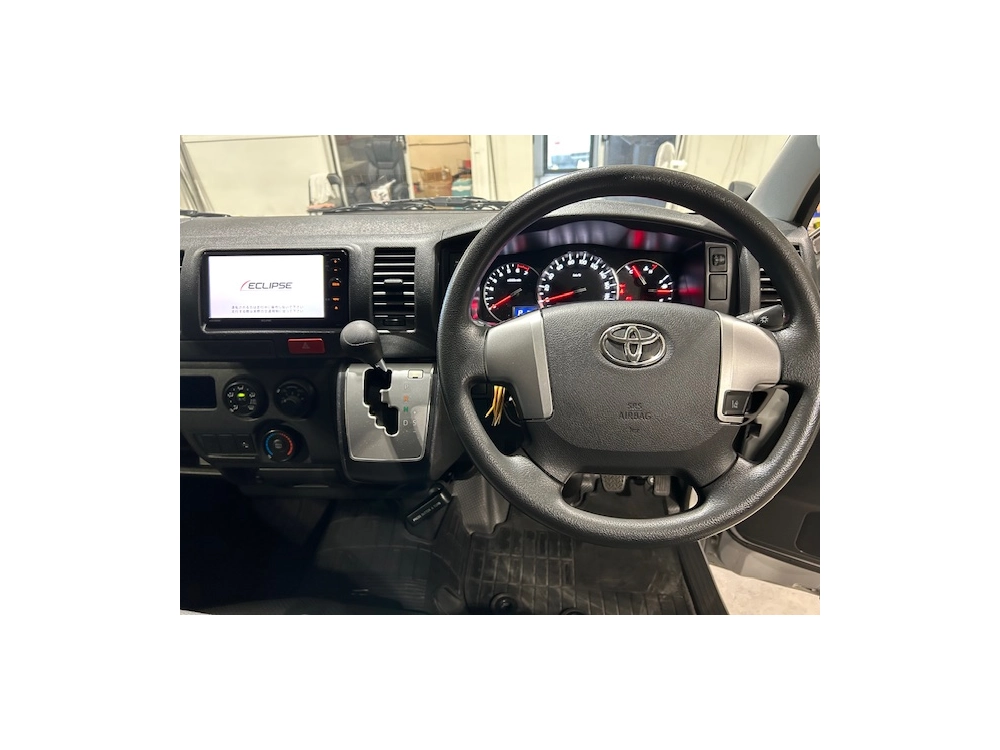 2018 TOYOTA HIACE 2L PETROL *FREE ROOFRACK* WAS $32,995 NOW $29,895 ++NEW YEAR SALE++