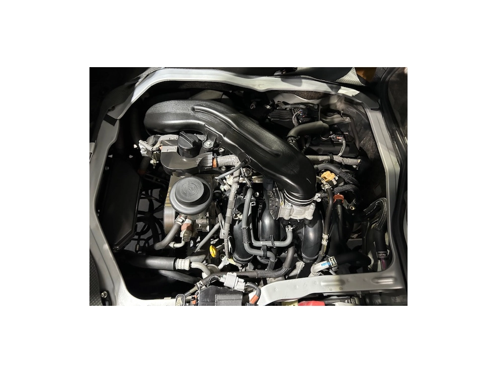 2018 TOYOTA HIACE 2L PETROL *FREE ROOFRACK* WAS $32,995 NOW $29,895 ++NEW YEAR SALE++