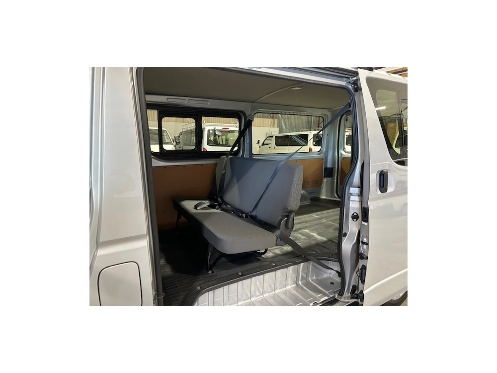2018 TOYOTA HIACE 2L PETROL *FREE ROOFRACK* WAS $32,995 NOW $29,895 ++NEW YEAR SALE++