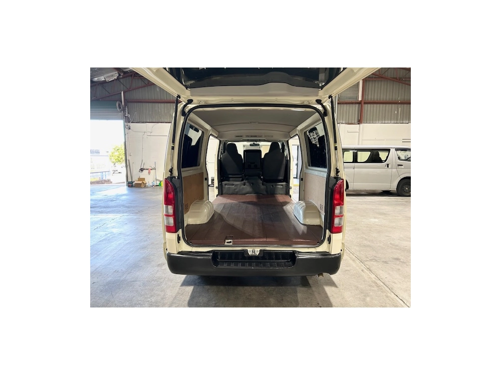 2017 Toyota Hiace **Super Low 66kms** $5000 REDUCED 