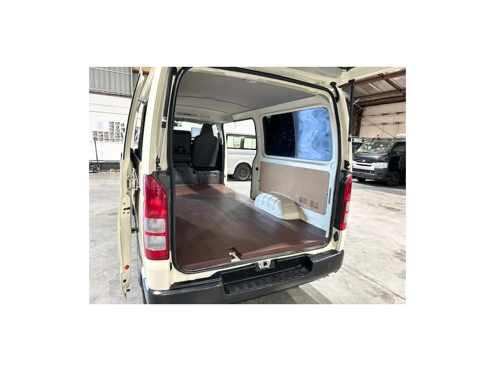 2017 Toyota Hiace **Super Low 66kms** $5000 REDUCED 