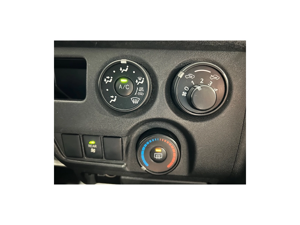 2017 Toyota Hiace **Super Low 66kms** $5000 REDUCED
