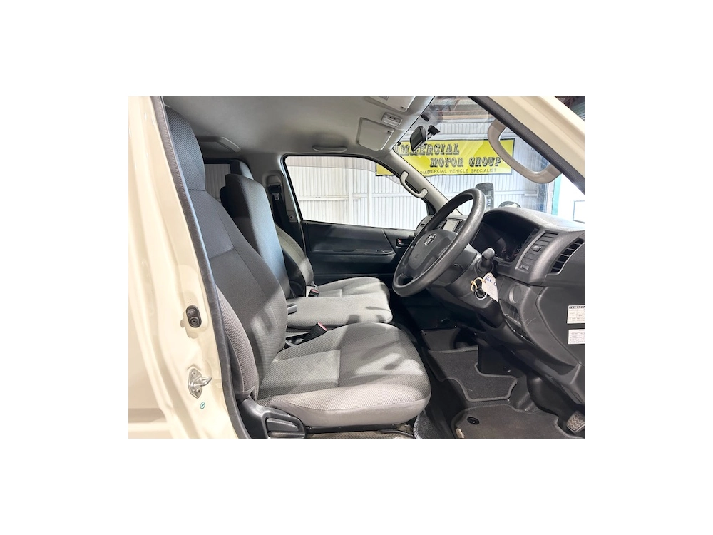 2017 Toyota Hiace **Super Low 66kms** $5000 REDUCED 