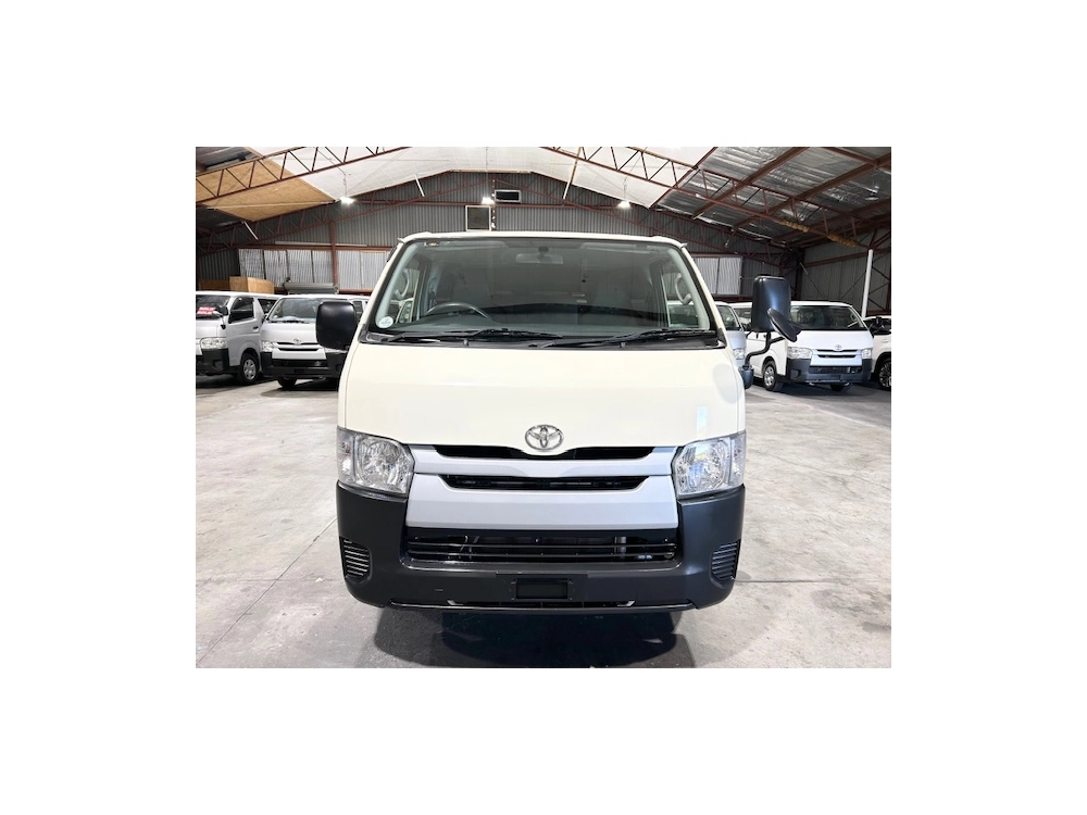 2017 Toyota Hiace **Super Low 66kms** $5000 REDUCED --- TIMBER FLOOR ---