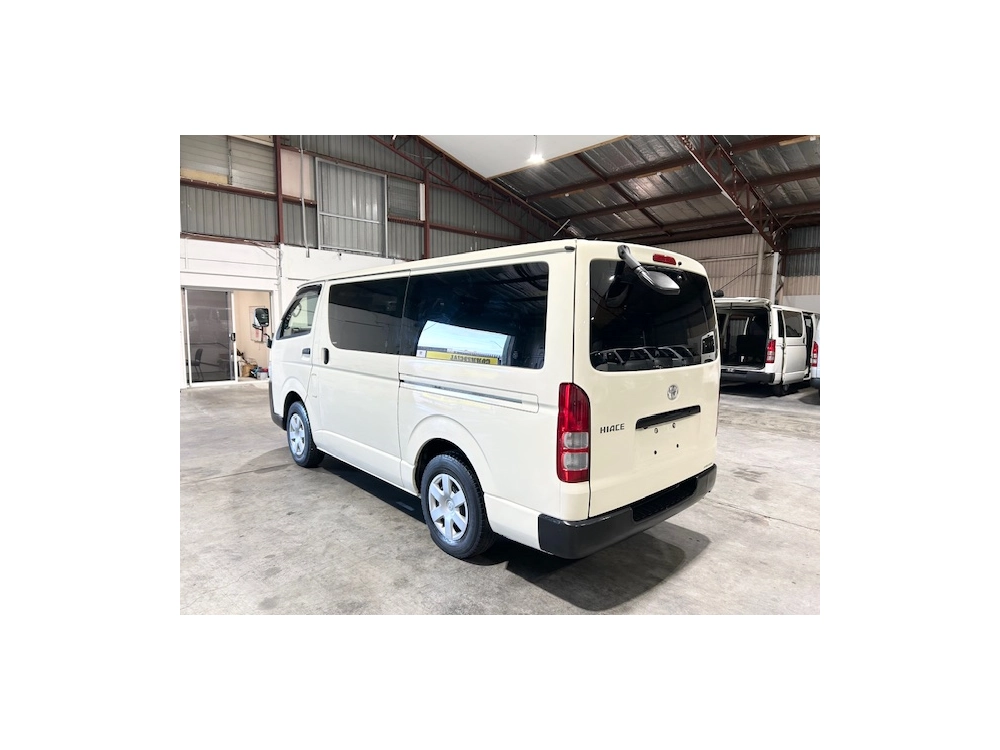 2017 Toyota Hiace **Super Low 66kms** $5000 REDUCED --- TIMBER FLOOR ---