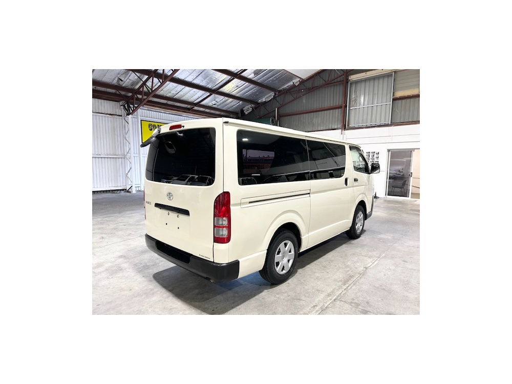 2017 Toyota Hiace **Super Low 66kms** $5000 REDUCED --- TIMBER FLOOR ---