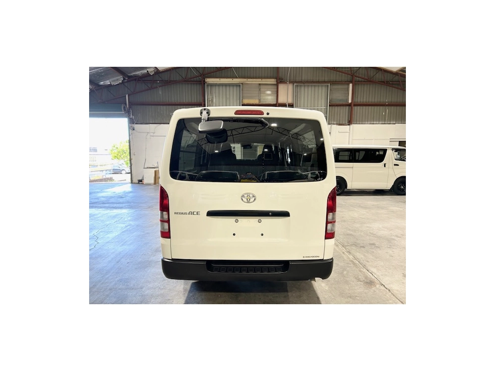 2017 Toyota Hiace LWB *** $4000 REDUCED *** SUPER LOW 67kms