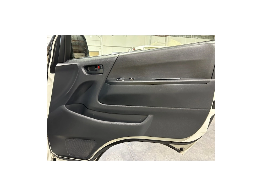 2017 Toyota Hiace LWB *** $4000 REDUCED *** SUPER LOW 67kms