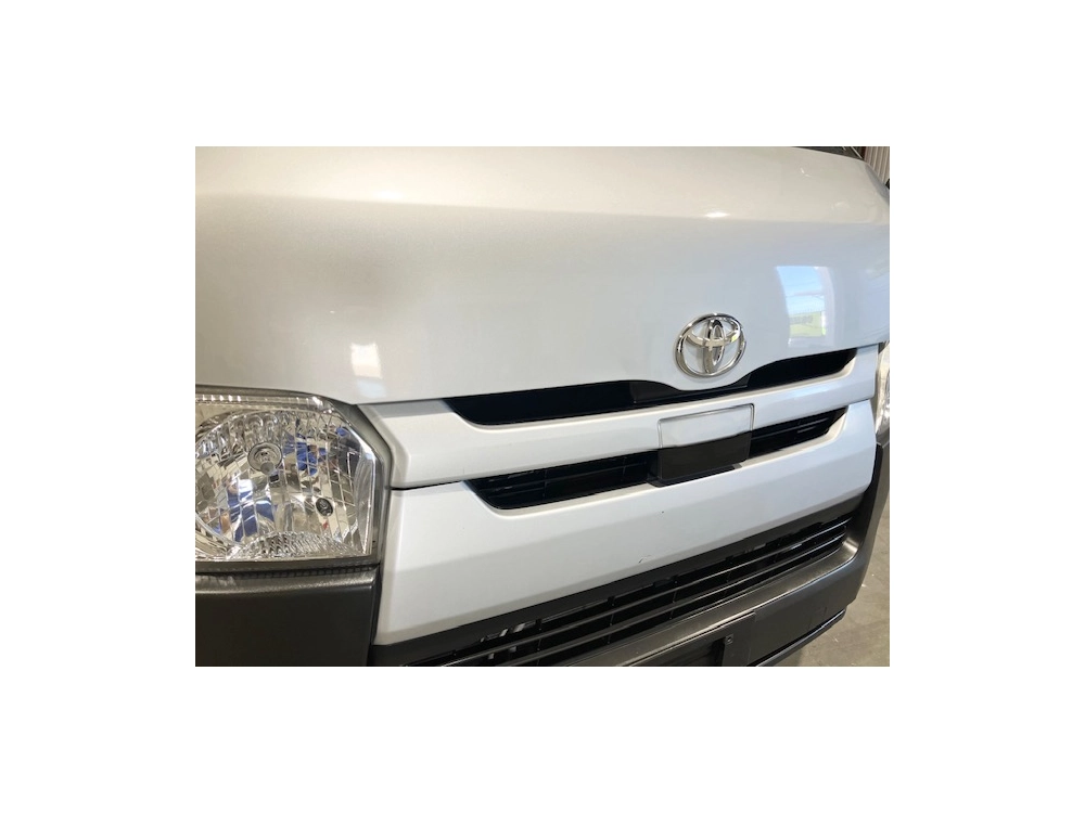 2017 TOYOTA HIACE LWB ** NEW YEAR SALE ** WAS $31,995 NOW $28,295