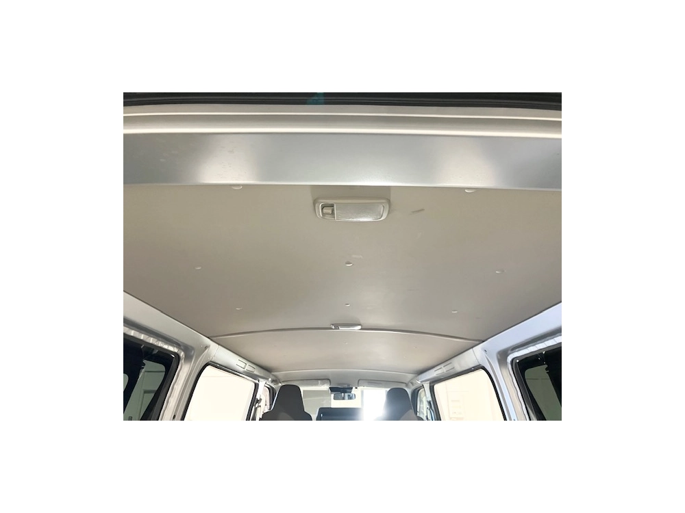 2017 TOYOTA HIACE LWB ** NEW YEAR SALE ** WAS $31,995 NOW $28,295