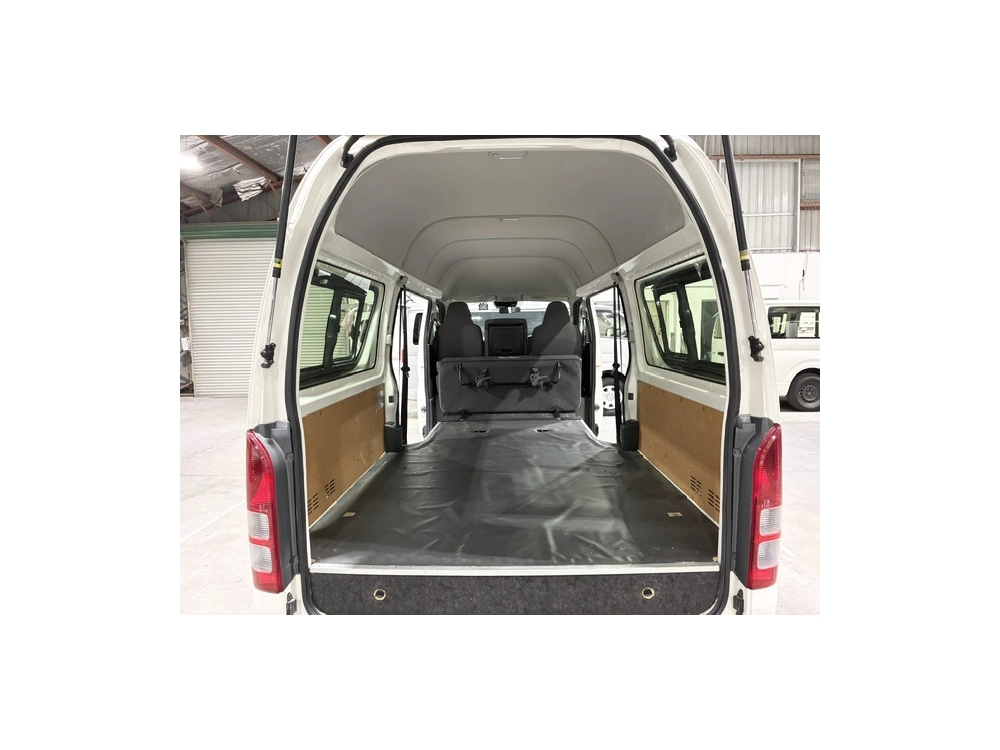 2020 Toyota Hiace ***HIGHROOF*** 2WD = ONLY 70kms! =