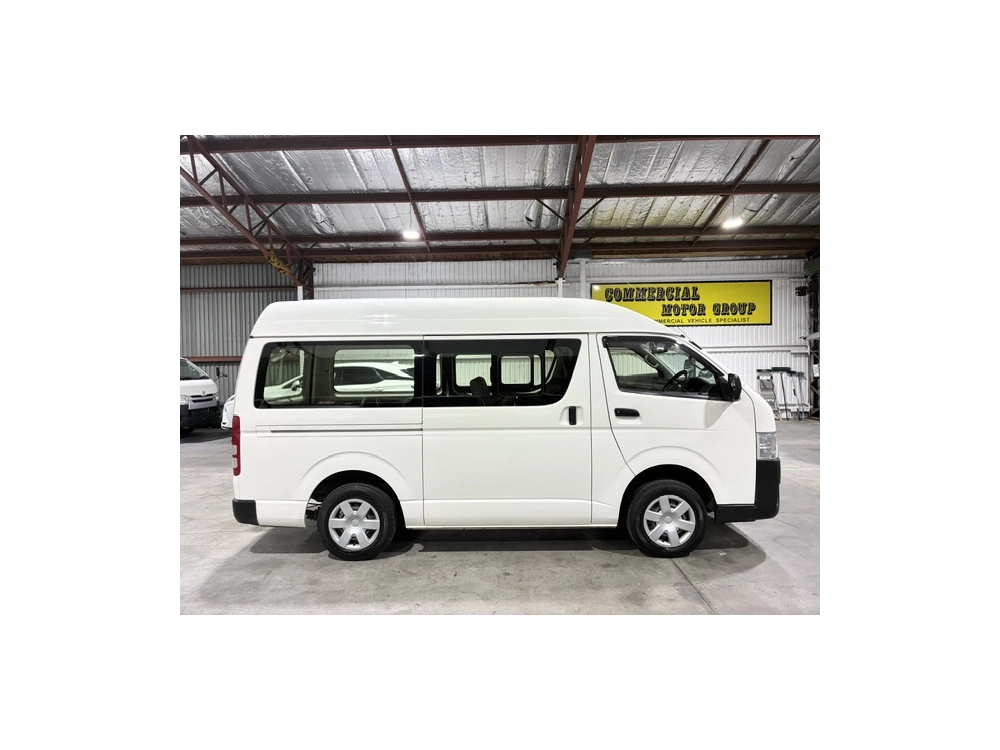 2020 Toyota Hiace ***HIGHROOF*** 2WD = ONLY 70kms! =