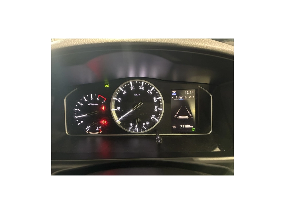 2020 Toyota Hiace ONLY 71km / Rear Aircon 6 / 9 SEATER