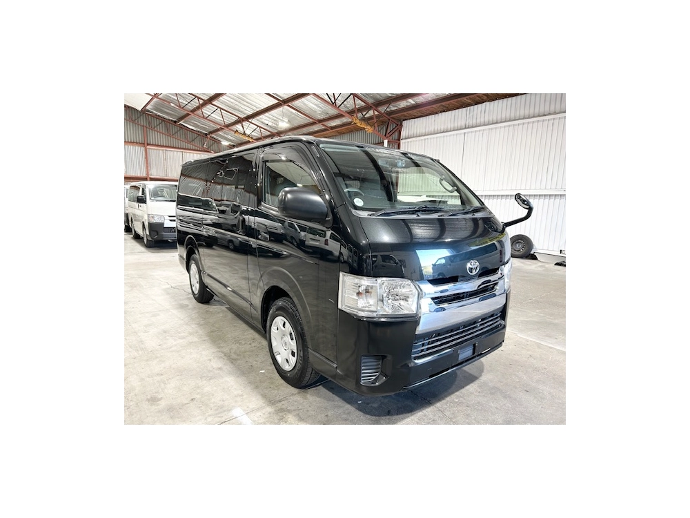 2019 Toyota Hiace *** BLACK LUXURY GL PACKAGE *** MINT CONDITION