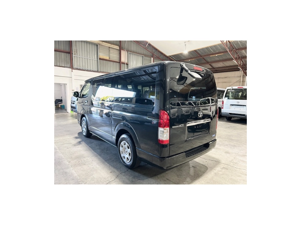 2019 Toyota Hiace *** BLACK LUXURY GL PACKAGE ***