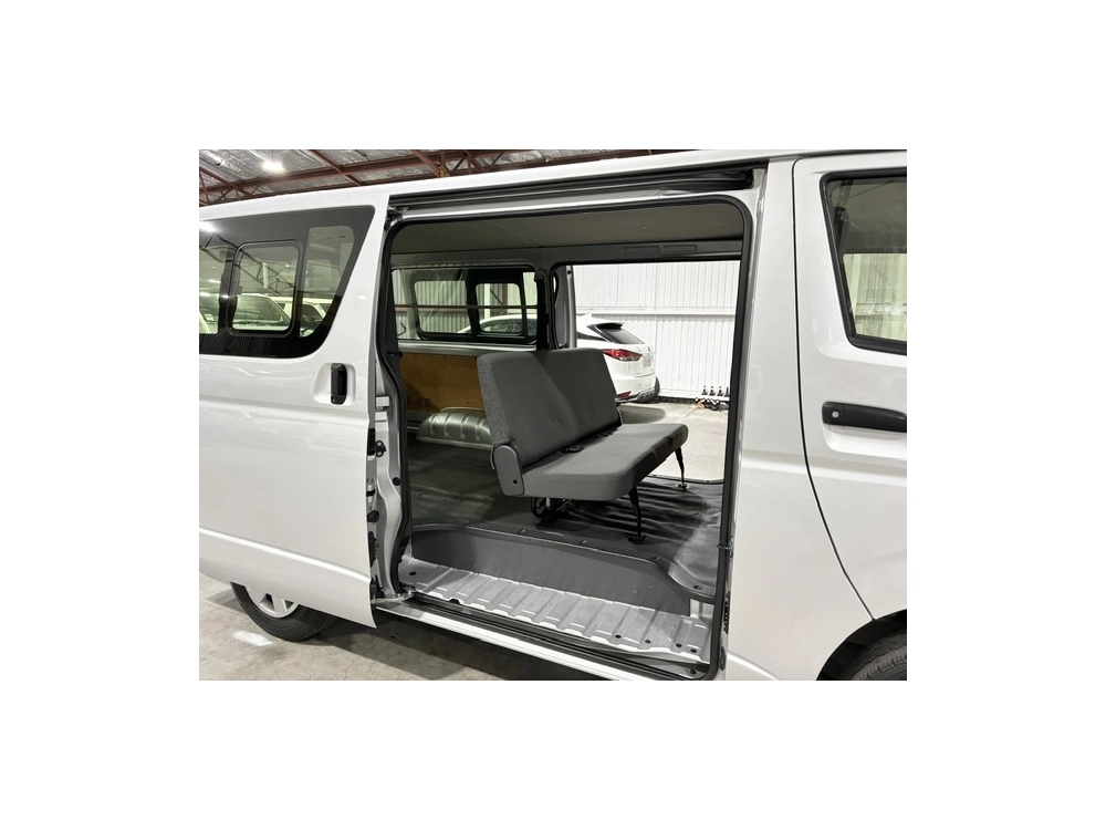 2022 Toyota Hiace 4X4 Facelift Model / ONLY 71kms!!
