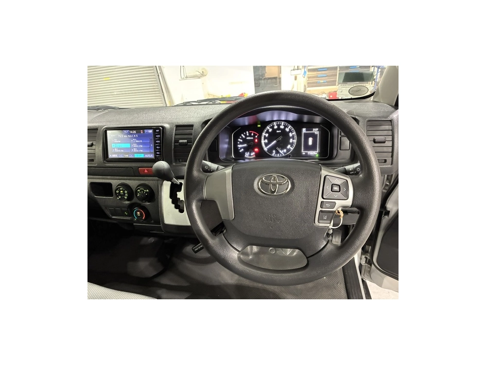 2022 Toyota Hiace 4X4 Facelift Model / ONLY 71kms!!