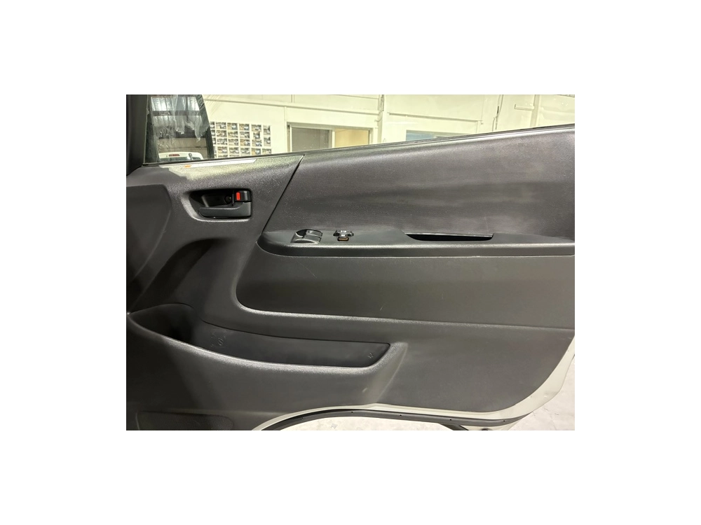 2022 Toyota Hiace 4X4 Facelift Model / ONLY 71kms!!