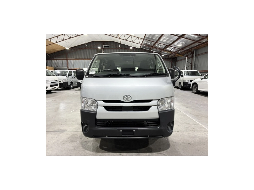 2022 Toyota Hiace 4X4 Facelift Model / ONLY 71kms!!