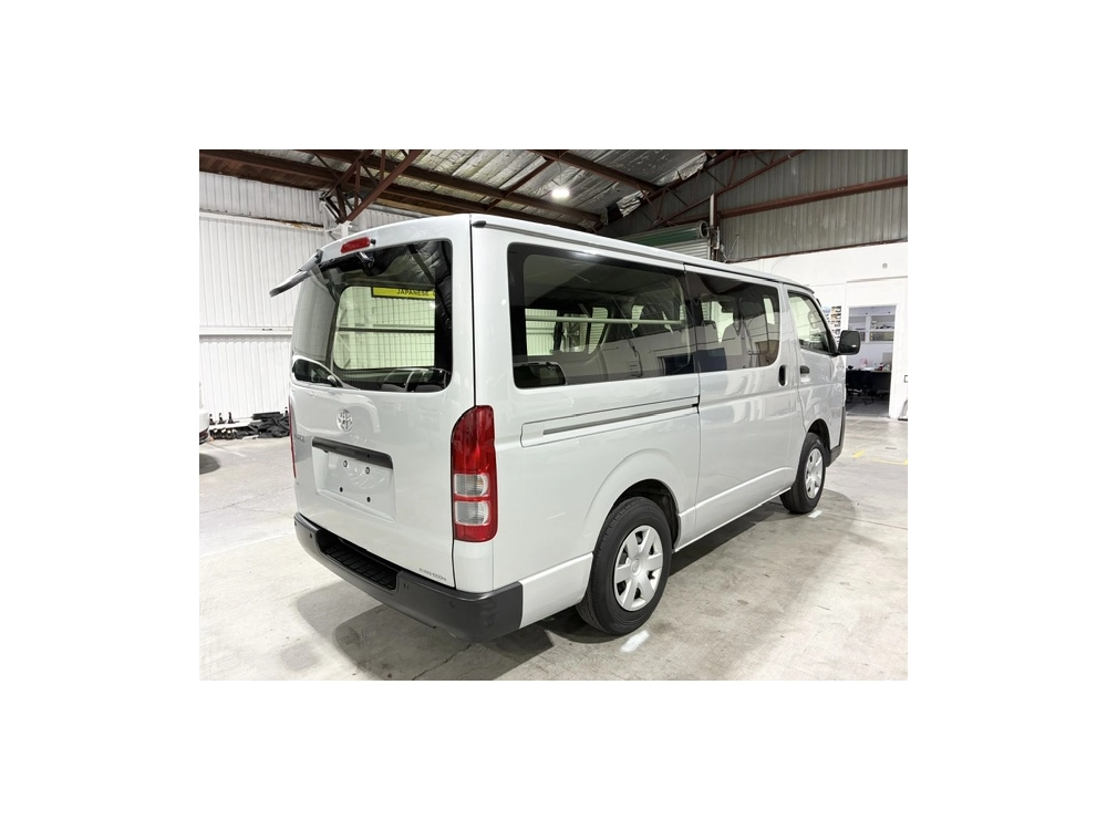 2022 Toyota Hiace 4X4 Facelift Model / ONLY 71kms!!