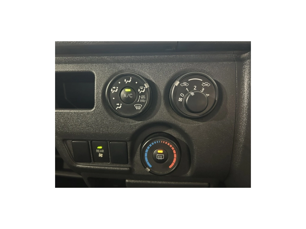2019 Toyota Hiace =4X4= Rear Aircon_6 or 9 Seater ** BIG SALE _ OFFER END 14/05 **