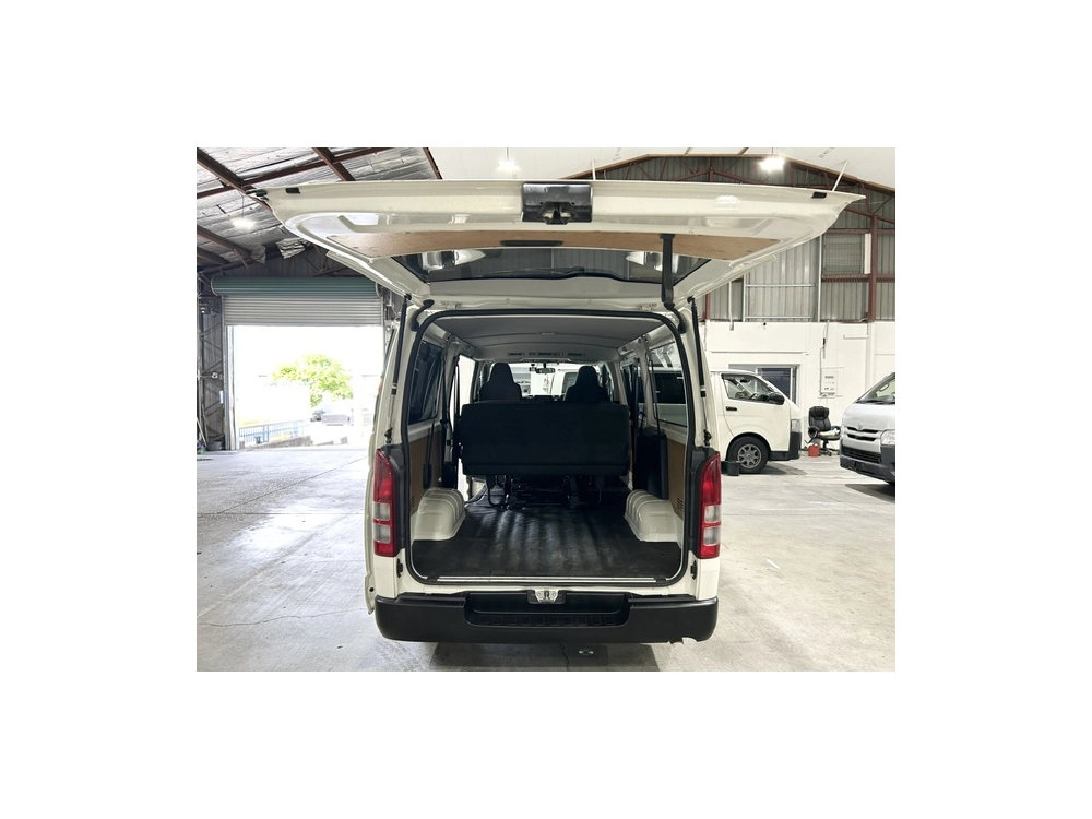 2019 Toyota Hiace =4X4= Rear Aircon_6 or 9 Seater ** BIG SALE _ OFFER END 14/05 **