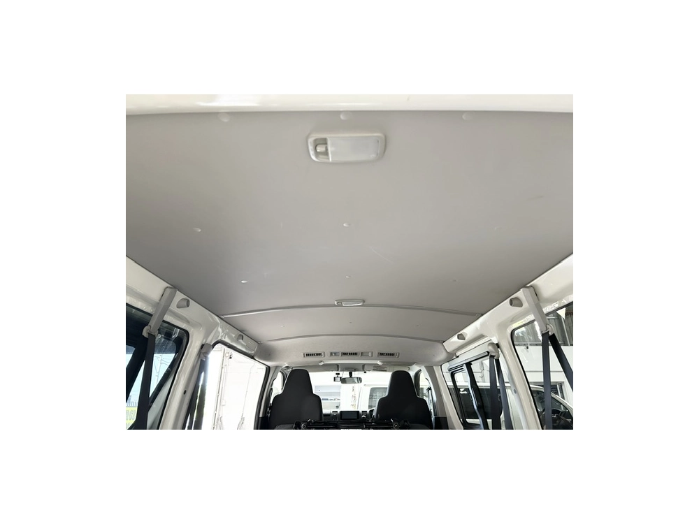 2019 Toyota Hiace =4X4= Rear Aircon_6 or 9 Seater ** BIG SALE _ OFFER END 14/05 **