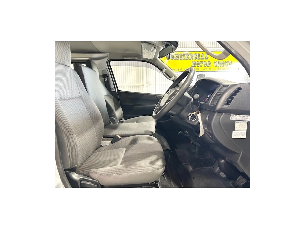 2019 Toyota Hiace ** SUPER LOW 73kms ** +++ $4000 REDUCED +++