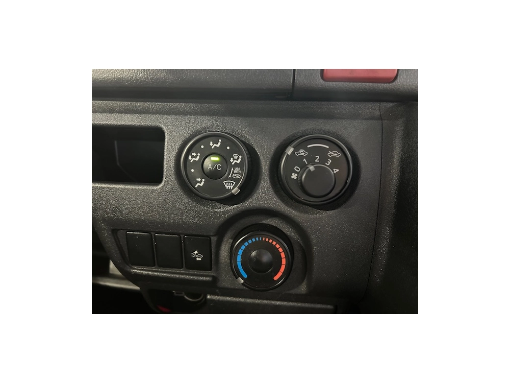 2019 Toyota Hiace ** SUPER LOW 73kms ** +++ $4000 REDUCED +++