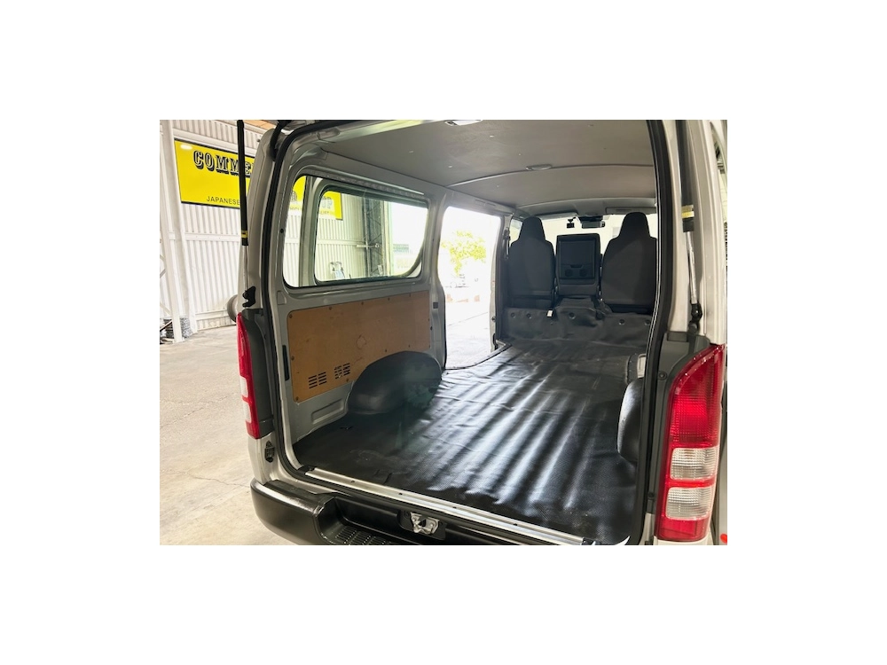 2019 Toyota Hiace ** SUPER LOW 73kms ** +++ $4000 REDUCED +++