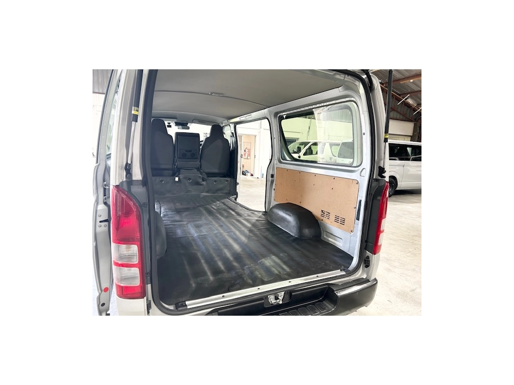 2019 Toyota Hiace ** SUPER LOW 73kms ** +++ $4000 REDUCED +++