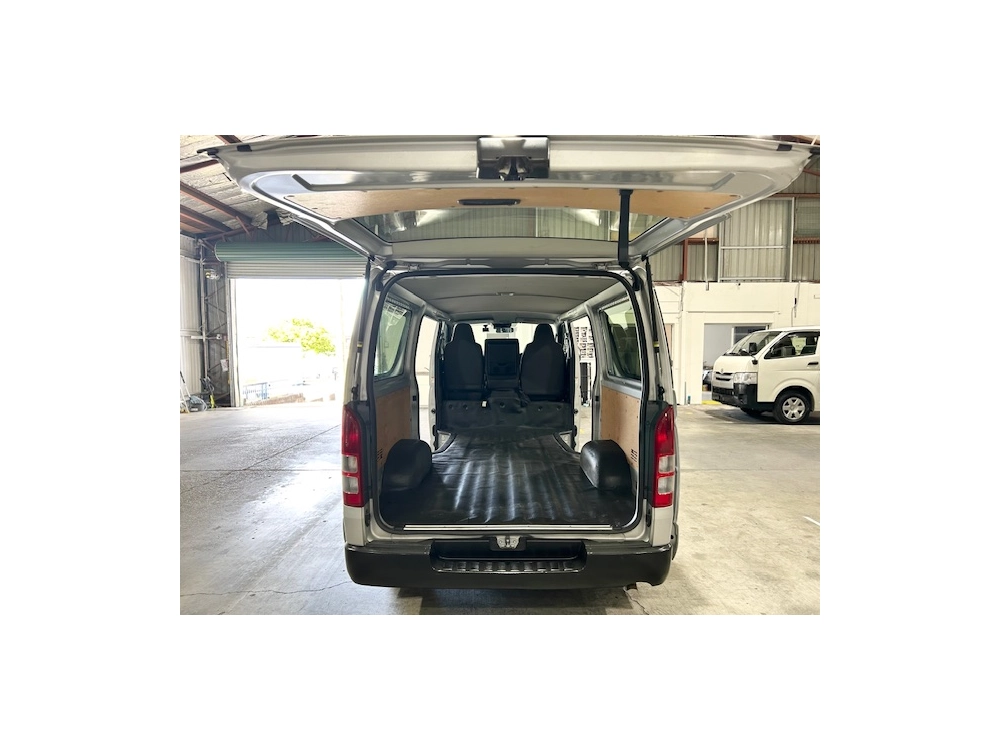 2019 Toyota Hiace ** SUPER LOW 73kms ** +++ $4000 REDUCED +++