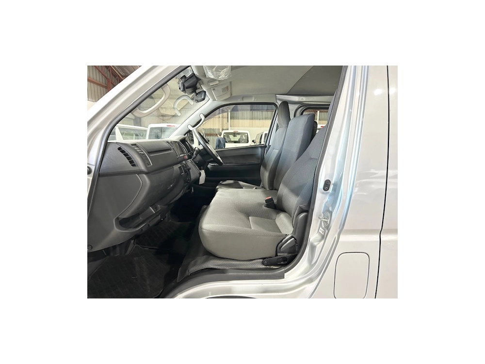 2019 Toyota Hiace ** SUPER LOW 73kms ** +++ $4000 REDUCED +++
