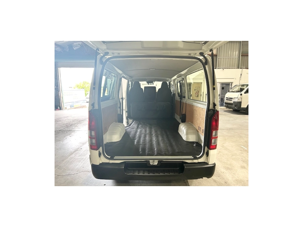 2021 Toyota Hiace CURRENT Model 4WD_ 6 Seaters_ $500 DISCOUNTED FOR FUEL (1 WEEK ONLY)