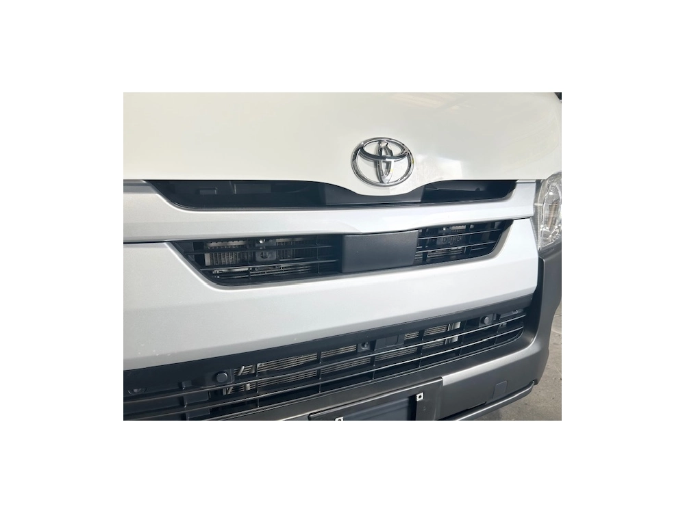 2021 Toyota Hiace Facelift Model 4x4 *6 Seaters*