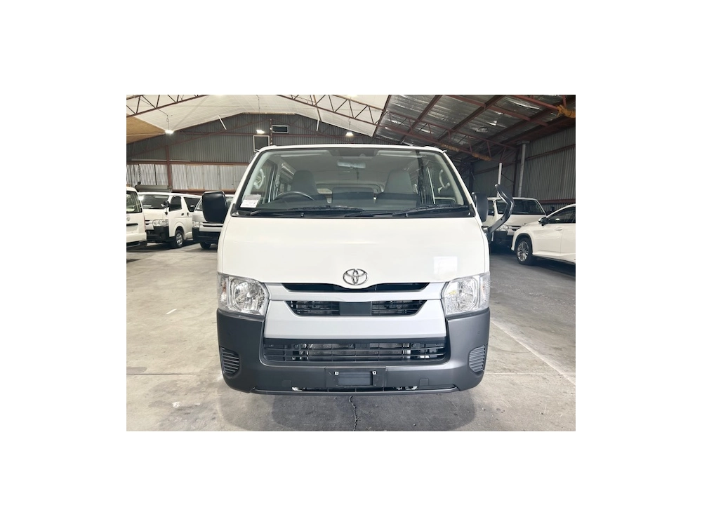 2021 Toyota Hiace CURRENT Model 4WD_ 6 Seaters_ $500 DISCOUNTED FOR FUEL (1 WEEK ONLY)