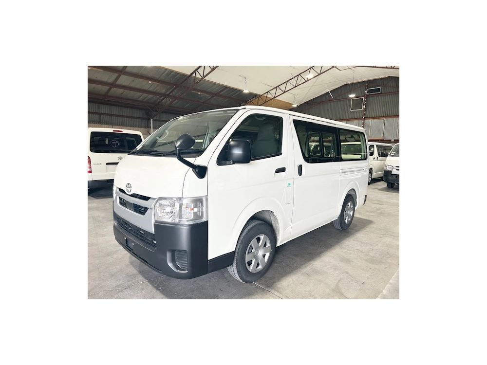 2021 Toyota Hiace CURRENT Model 4WD_ 6 Seaters_ $500 DISCOUNTED FOR FUEL (1 WEEK ONLY)